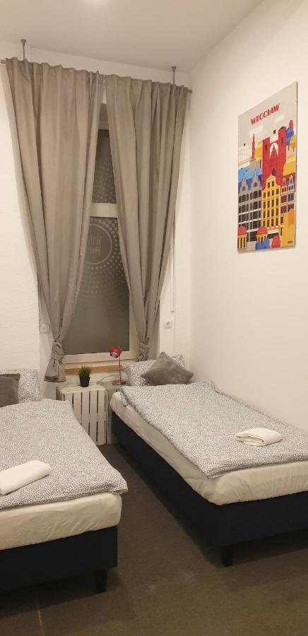 Hostel Flyfly , Darmowy Parking , Rezerwuj Przez Urzadzenia Mobilne -10 Procent Wrocław