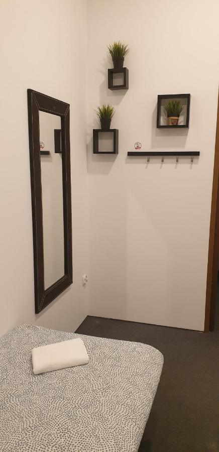 Hostel Flyfly , Darmowy Parking , Rezerwuj Przez Urzadzenia Mobilne -10 Procent
