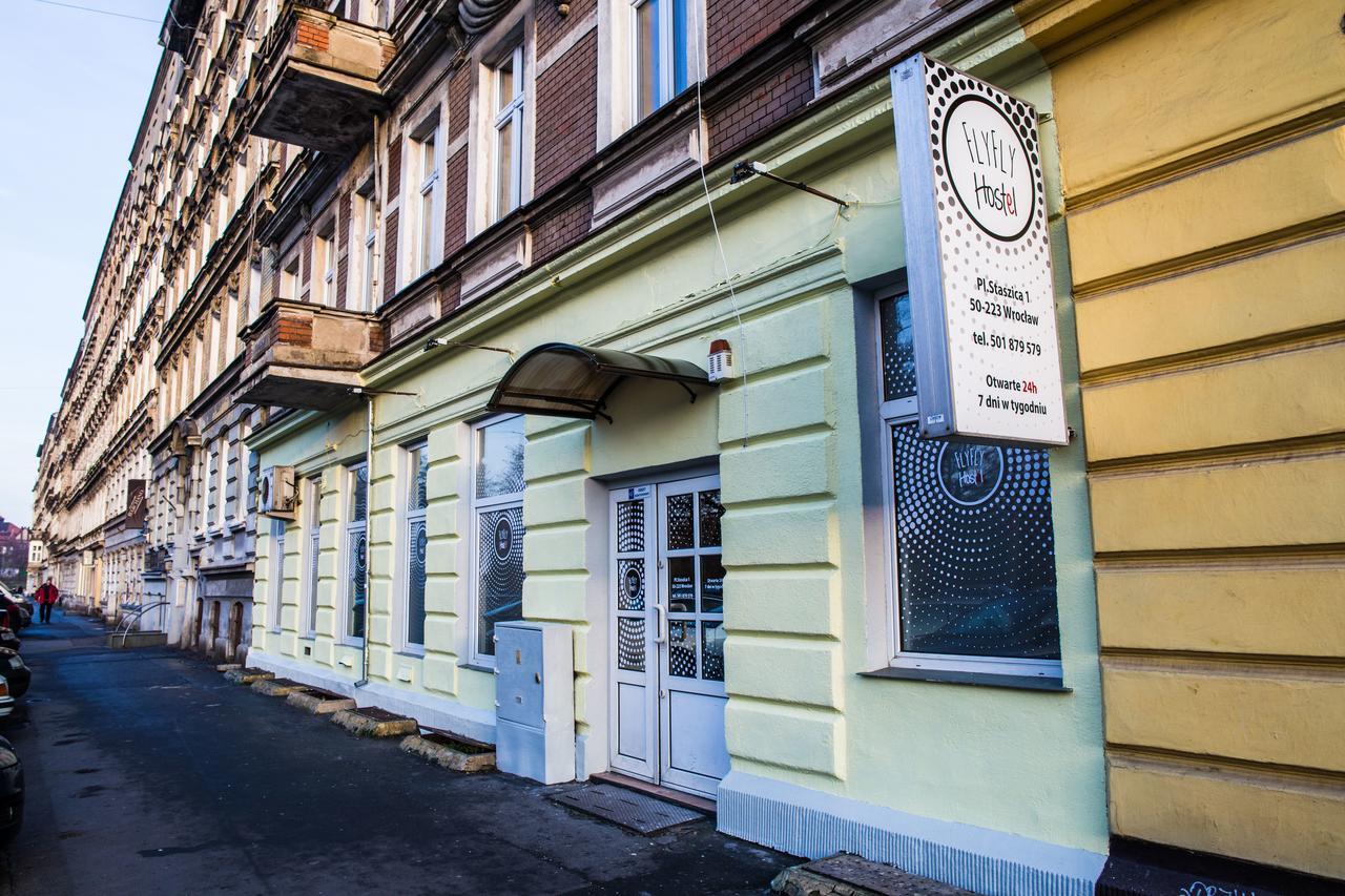 Flyfly , Darmowy Parking , Rezerwuj Przez Urzadzenia Mobilne -10 Procent * Wrocław